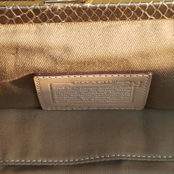 Coach clutch embossed gold and Swarovski closure - Picture 2 of 3